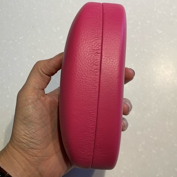 JUICY COUTURE | Y2K Hot Pink Sunglasses Case - Picture 7 of 9
